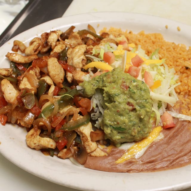 Carnitas De Pollo.